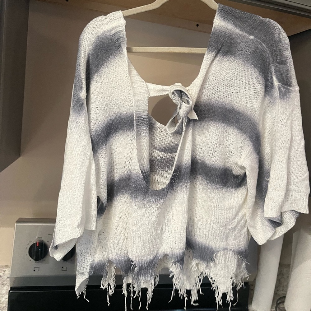 Distressed Crop sweater with tie back